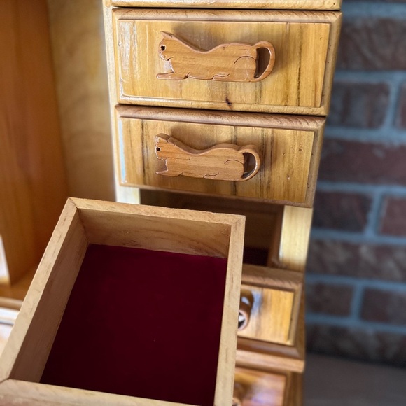 Rare Vintage Large Solid Wood Hand
Carved Cat Lovers Dream Jewlery
Armoire - Picture 8 of 12